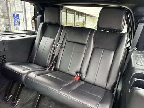Used 2016 Ford Expedition Limited w/ Equipment Group 301A image 27
