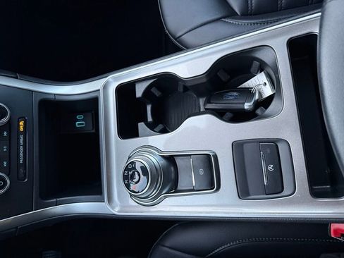 Certified 2023 Ford Edge SEL w/ Convenience Package image 12