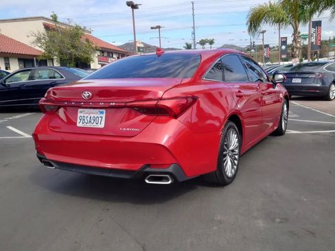 Used 2022 Toyota Avalon Limited image 4