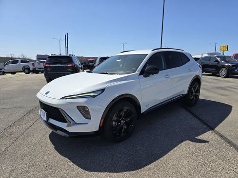 New 2025 Buick Envision Sport Touring image 7