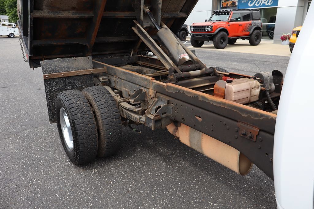 Used 2021 RAM 3500 Tradesman w/ Chrome Appearance Group RWD image 21