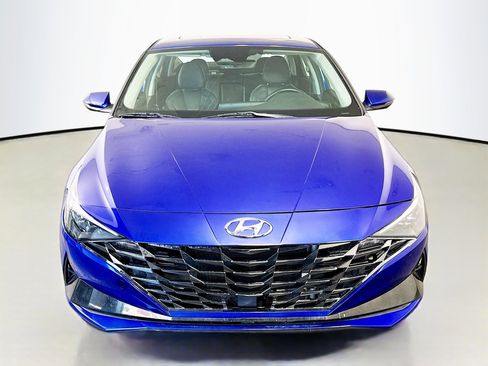 Used 2022 Hyundai Elantra Limited image 2