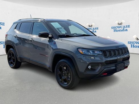 Used 2023 Jeep Compass Trailhawk image 10