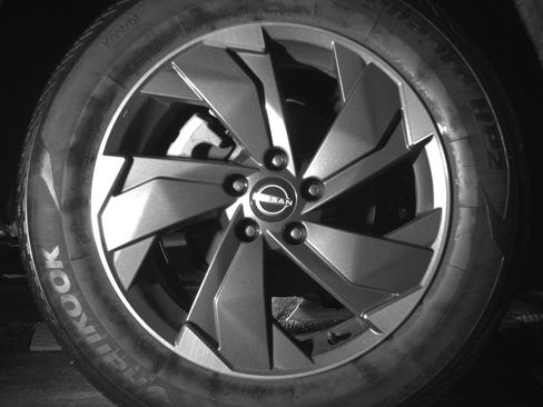 Used 2025 Nissan Rogue SV image 15