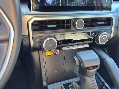 Used 2025 Toyota 4Runner TRD Off-Road Premium image 18