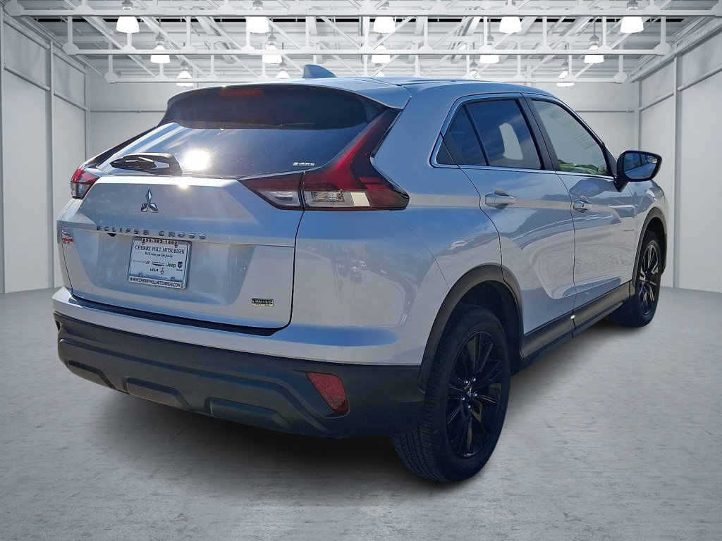 Used 2024 Mitsubishi Eclipse Cross LE AWD/4WD image 5