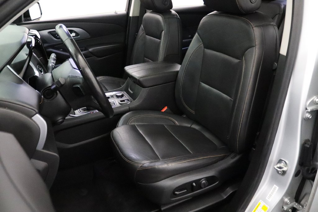 Used 2020 Chevrolet Traverse Premier w/ Redline Edition AWD/4WD image 12