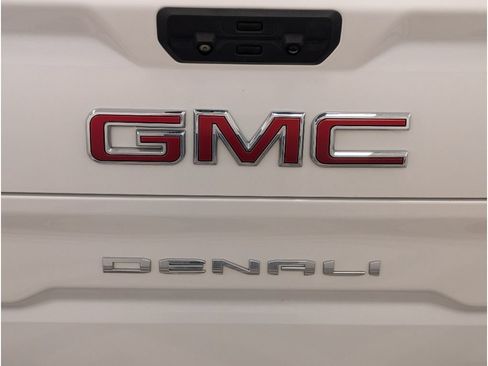 Used 2022 GMC Sierra 1500 Denali w/ Denali Reserve Package AWD/4WD image 6