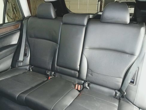 Used 2015 Subaru Outback 2.5i Limited AWD/4WD image 13