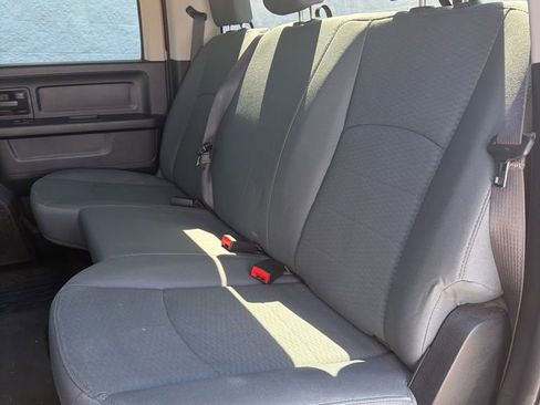 Used 2017 RAM 1500 Express AWD/4WD image 22