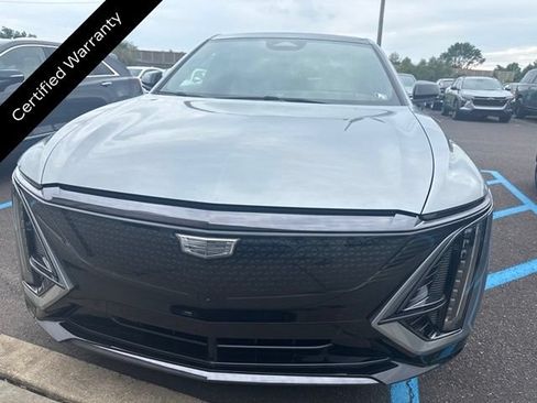 Used 2025 Cadillac Lyriq Sport AWD/4WD image 11
