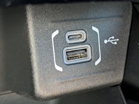 New 2026 Jeep Compass Latitude image 19