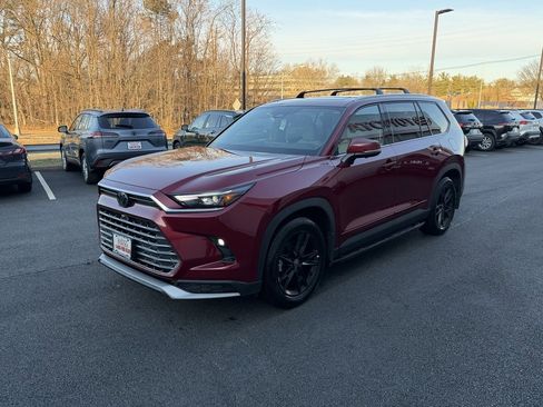 Used 2025 Toyota Grand Highlander MAX Limited image 2