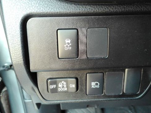 Used 2022 Toyota Tacoma SR5 image 32