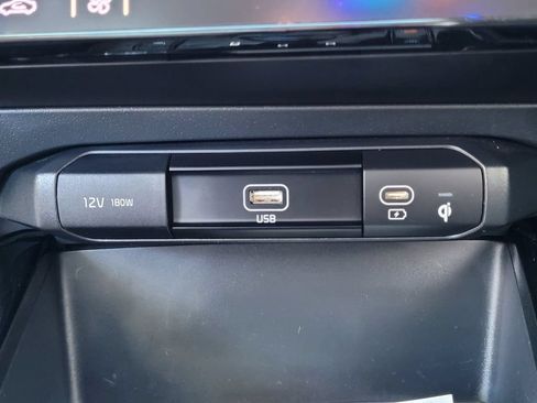 Used 2024 Kia Niro Wind FWD image 14