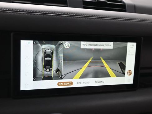 Used 2024 Land Rover Defender 110 X-Dynamic SE AWD/4WD image 15