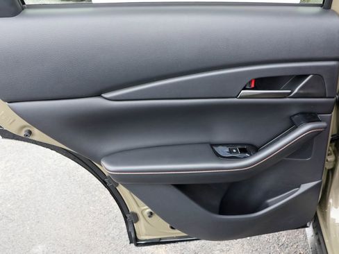 Used 2025 MAZDA CX-30 Carbon image 29