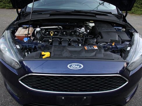 Used 2017 Ford Focus SEL w/ Cold Weather Package image 20