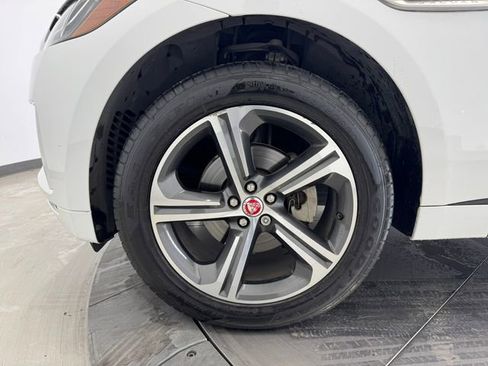 Used 2019 Jaguar F-PACE R-Sport image 10