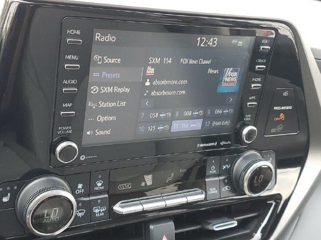 Used 2022 Toyota Highlander XLE AWD/4WD image 26