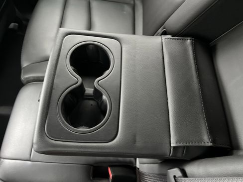 Used 2025 Cadillac XT6 Luxury image 42