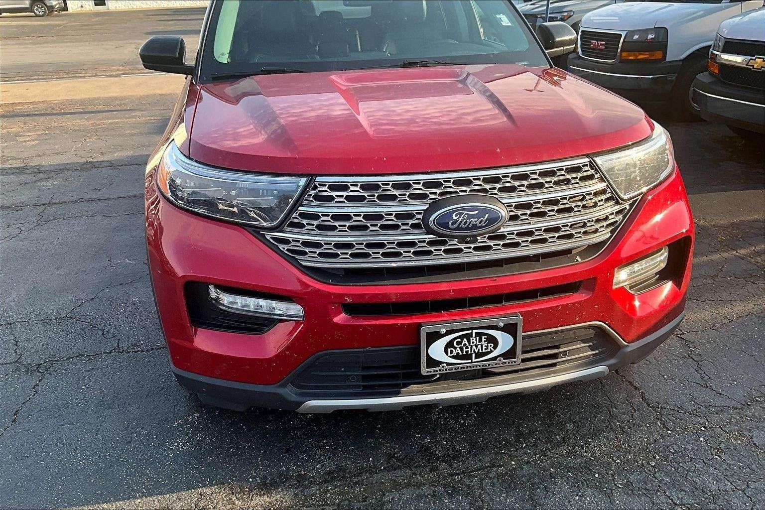 Used 2024 Ford Explorer Limited AWD/4WD image 3