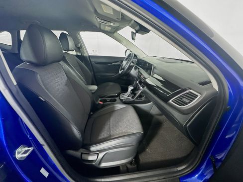 Used 2025 Kia Seltos S image 32
