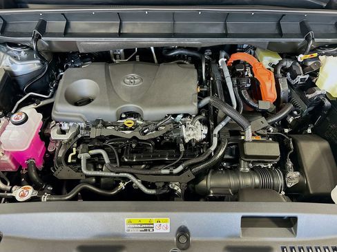 New 2026 Toyota Highlander Platinum AWD/4WD image 7