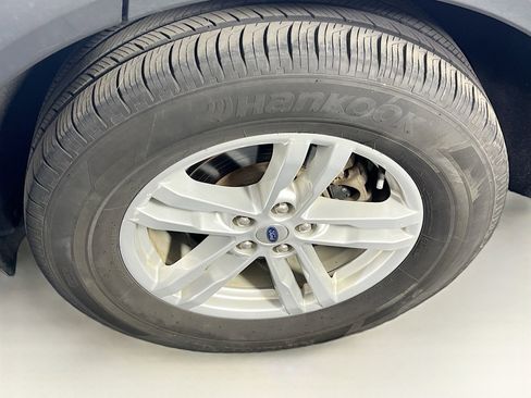 Used 2021 Ford Explorer XLT AWD/4WD image 30