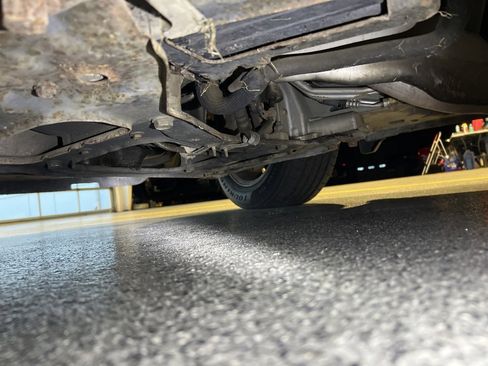 Used 2005 Dodge Grand Caravan SXT w/ Leather Interior Group image 22