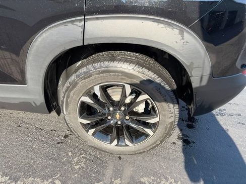 Used 2022 Chevrolet TrailBlazer LT FWD image 5