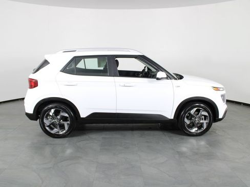 Certified 2026 Hyundai Venue SEL FWD image 12