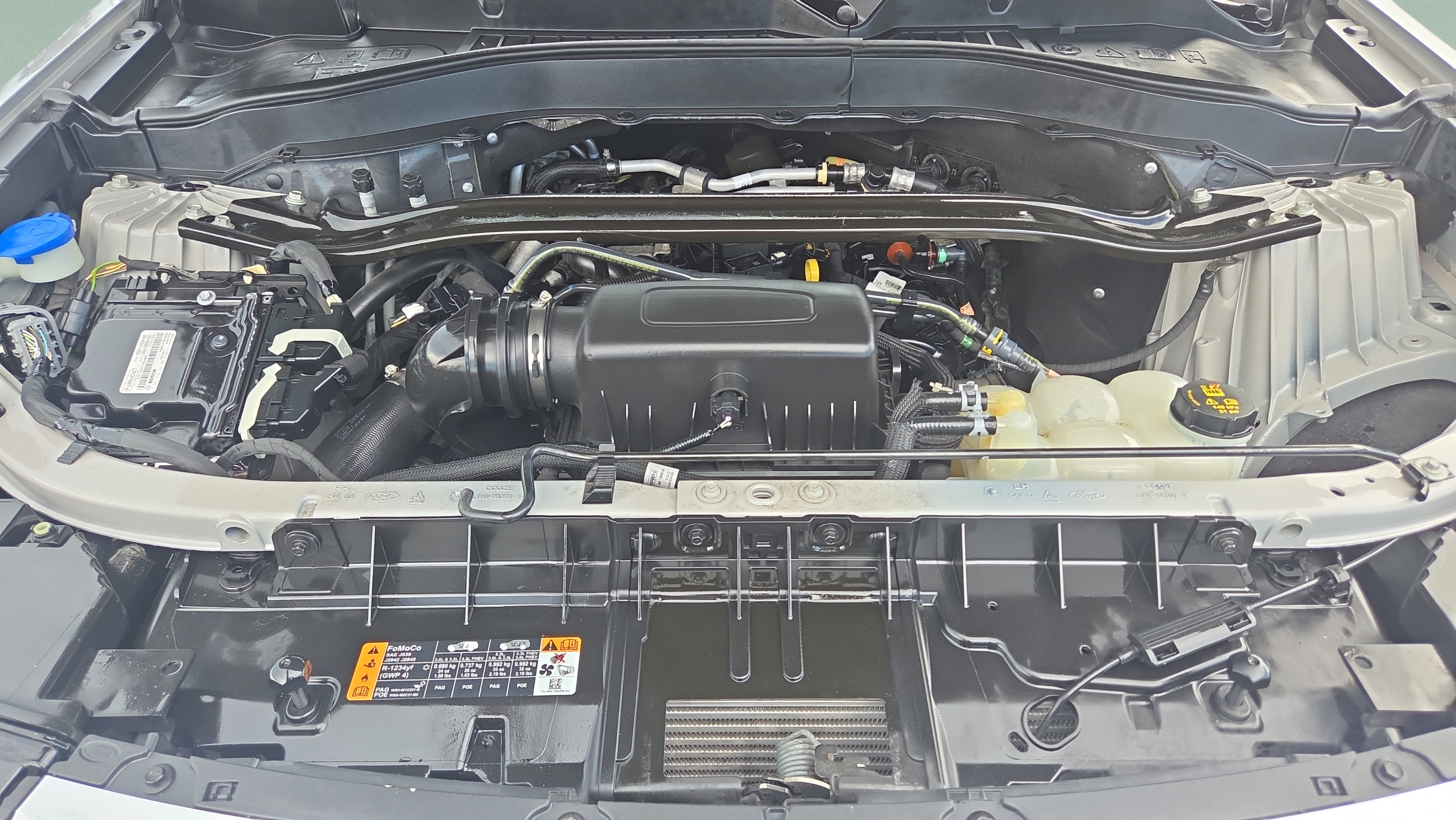 Used 2021 Ford Explorer Limited w/ Equipment Group 301A RWD image 19