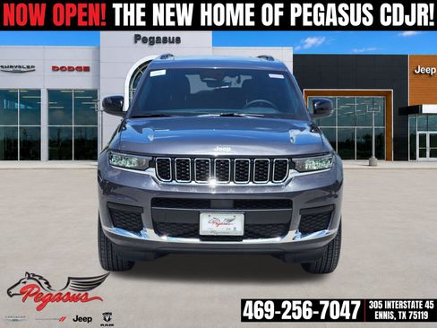 New 2026 Jeep Grand Cherokee L 2WD image 6