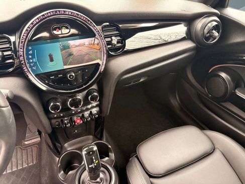 Certified 2022 MINI Cooper S image 23