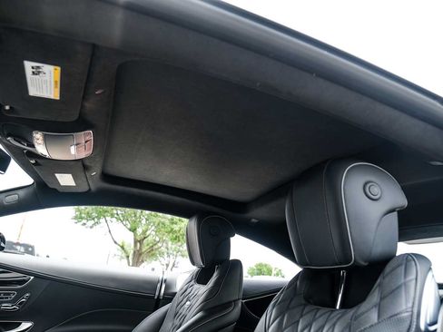 Used 2019 Mercedes-Benz S 560 4MATIC Coupe image 5