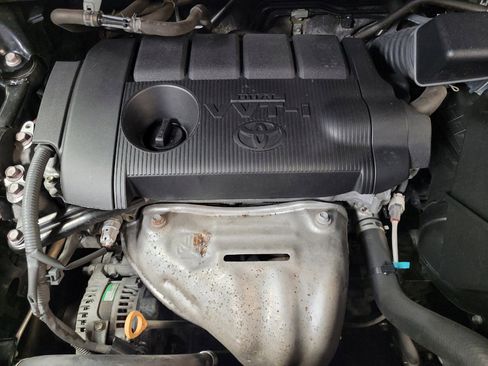 Used 2018 Toyota Highlander LE image 30