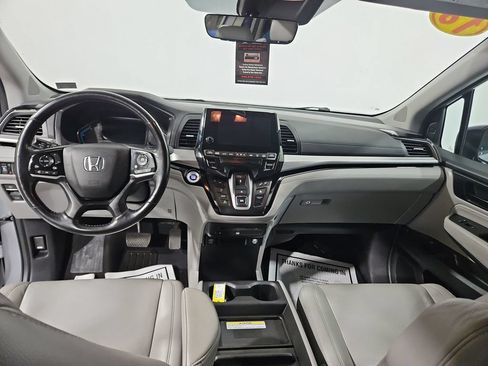 Used 2018 Honda Odyssey Elite image 12