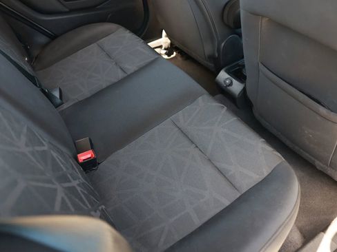 Used 2013 Ford Fiesta SE image 16