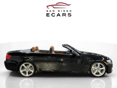 Used 2013 BMW 335i Convertible image 4