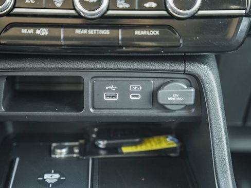 Used 2024 Honda Pilot EX-L image 23