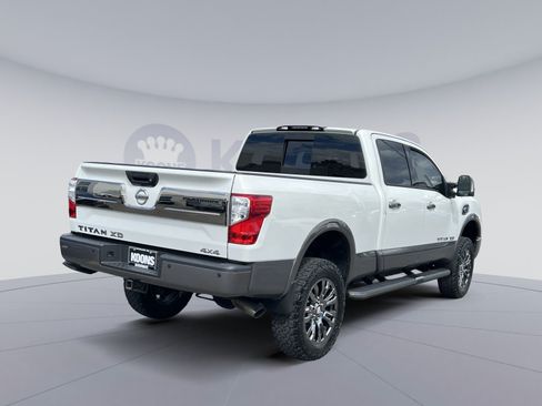 Used 2019 Nissan Titan Platinum Reserve w/ Platinum Utility Package AWD/4WD image 11