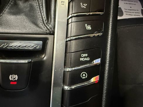 Used 2015 Porsche Macan S image 24