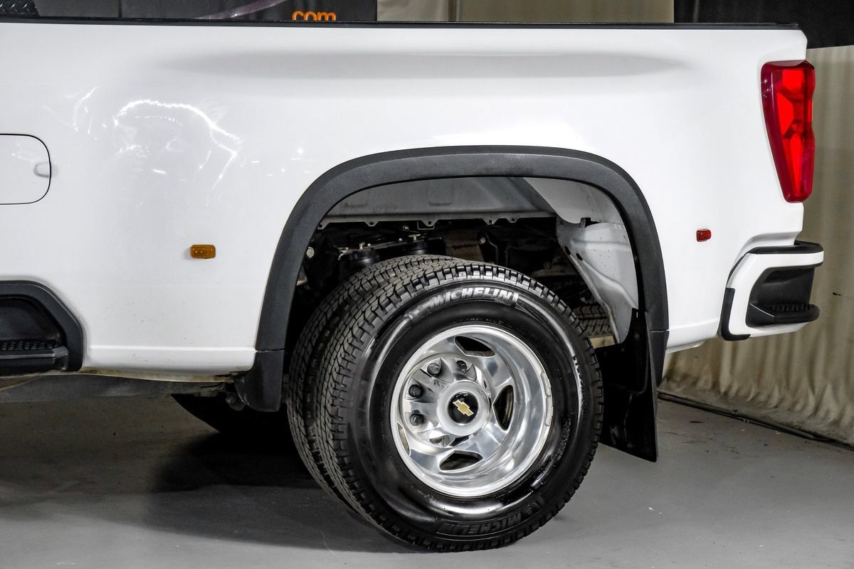 Used 2022 Chevrolet Silverado 3500 High Country w/ Safety Package II AWD/4WD image 13