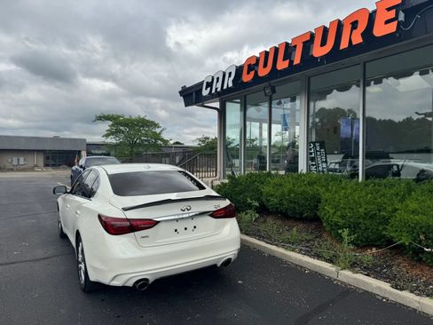 Used 2019 INFINITI Q50 Luxe w/ Essential Package (3.0T Luxe) AWD/4WD image 3
