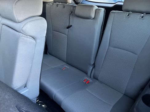 Used 2023 Toyota Highlander LE image 16