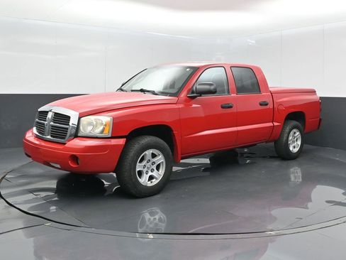 Used 2007 Dodge Dakota SLT w/ Trailer Tow Group AWD/4WD image 1