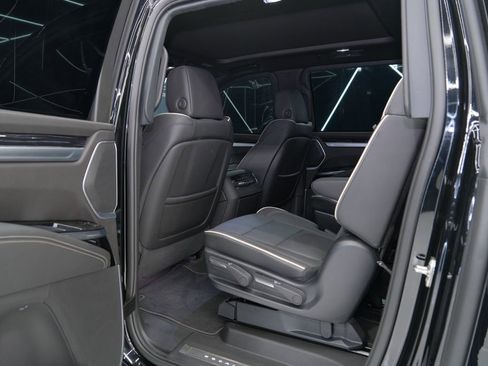 Used 2026 Cadillac Escalade ESV Sport image 59
