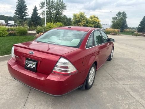 Used 2009 Ford Taurus SE FWD image 7