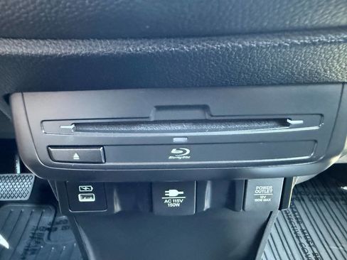 Used 2024 Honda Odyssey Elite image 52